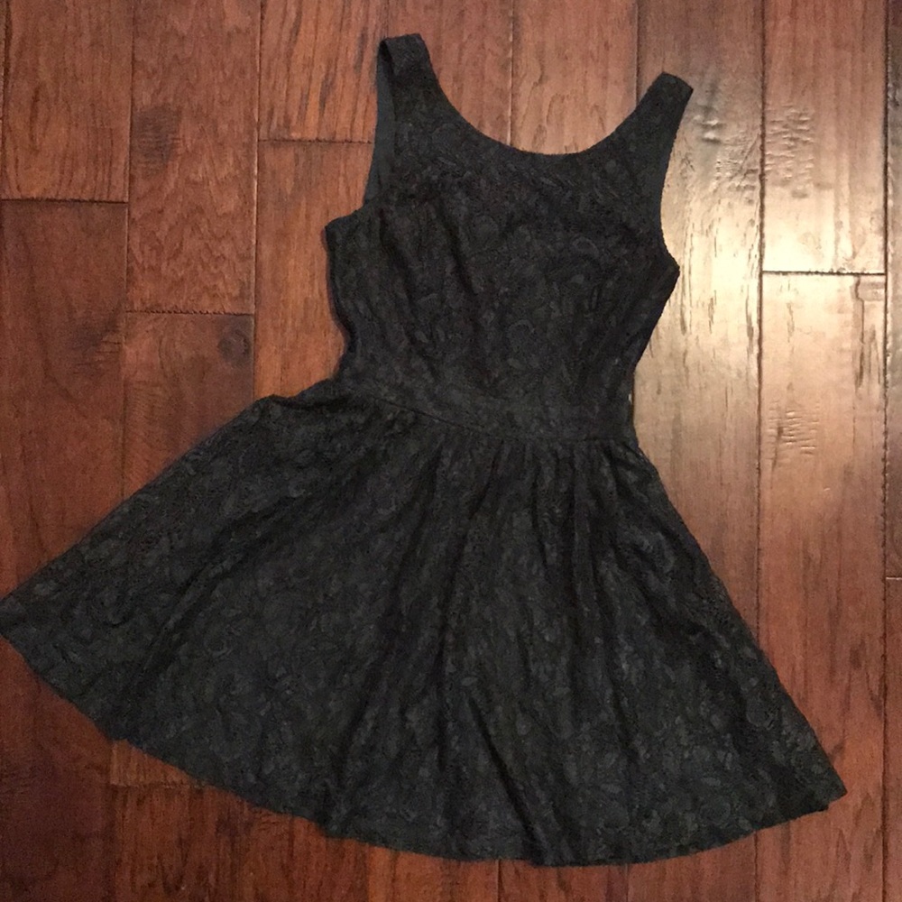 Lace dress with criss cross back